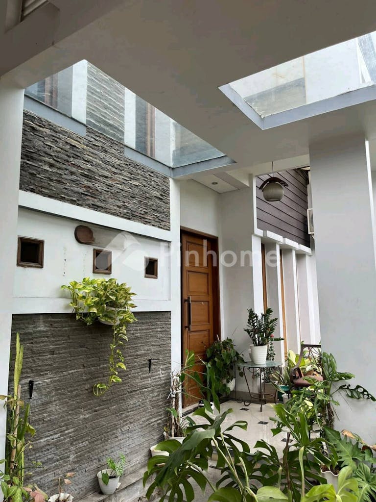 dijual rumah secondary dalam komplek di tanjung barat - 2