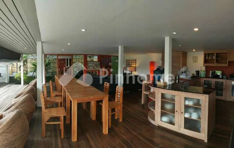 Dijual Rumah Villa Siap Pakai di Jalan Pantai Saba Gianyar - Gambar 5