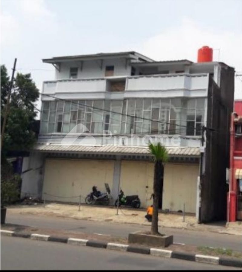 dijual ruko lokasi strategis di jl  terusan buah batu - 1