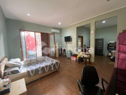 Dijual Rumah Luas Dg Taman Depan Belakang di Jl.Tarumanagara - Gambar 4