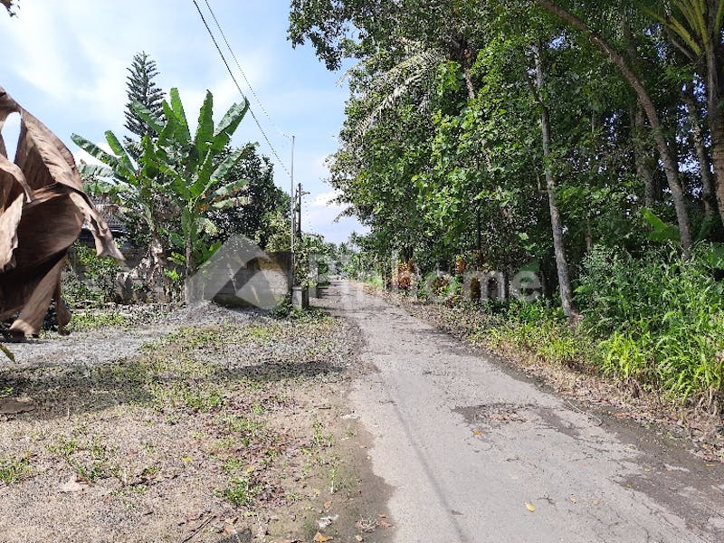 dijual tanah residensial lokasi strategis di jalan tempel gedongan - 1