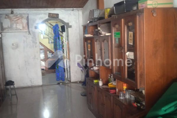 dijual rumah lokasi bagus di jl  gunandar no 33 kedungjenar blora - 2