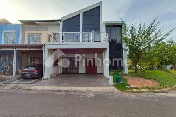 dijual rumah rumah hook beverly batam di raja isa - 1