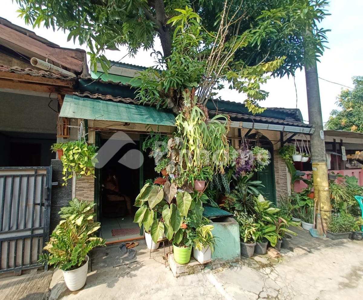 Dijual Rumah Lingkungan Asri Dekat Stasiun di Wisma Jaya Bekasi Timur - Gambar 1