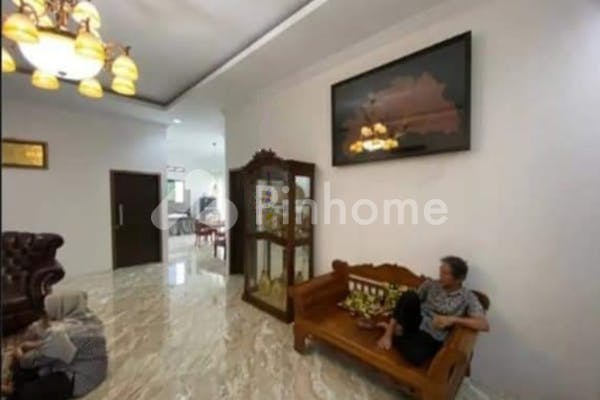 dijual rumah full furnished jati di bogor di jalan bojongsari depok - 2