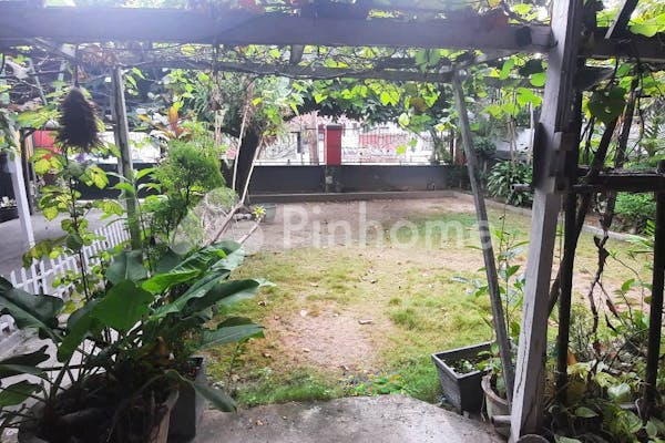 dijual rumah strategis   asri di jl  dr  sutomo no 22 kota palu - 2