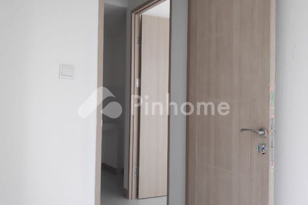 dijual apartemen harga miring 2 br kosongan di apartment pik 2 tokyo riverside - 5