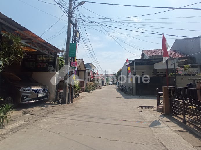 dijual tanah komersial dekat living plaza pamulang  lokasi bagus di pamulang - 1