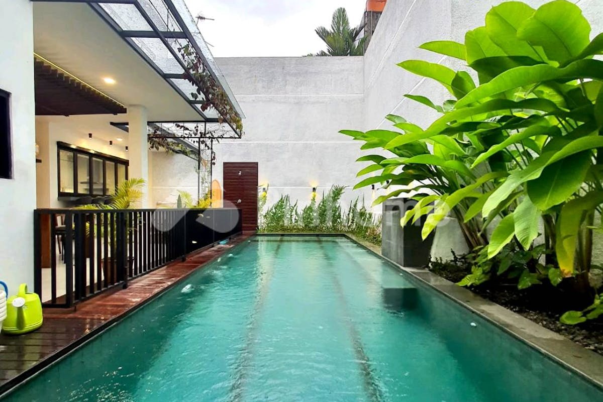 similar property dijual rumah fasilitas terbaik ada kolam renang di jl  pondok karya - 21