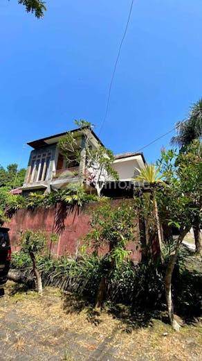 dijual rumah siap huni dekat pantai di jln plamboyan penatih - 1