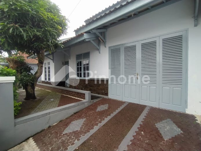 dijual rumah siap huni di jl  griya maleber indah - 12