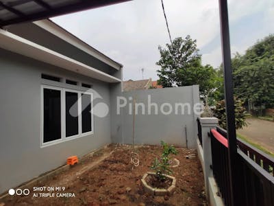 dijual rumah dengan lokasi super strategis di jalan wijaya kusuma 3  blok c no  14 - 5