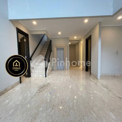 dijual rumah baru private lift dekat scbd di kebayoran baru jakarta selatan - 3