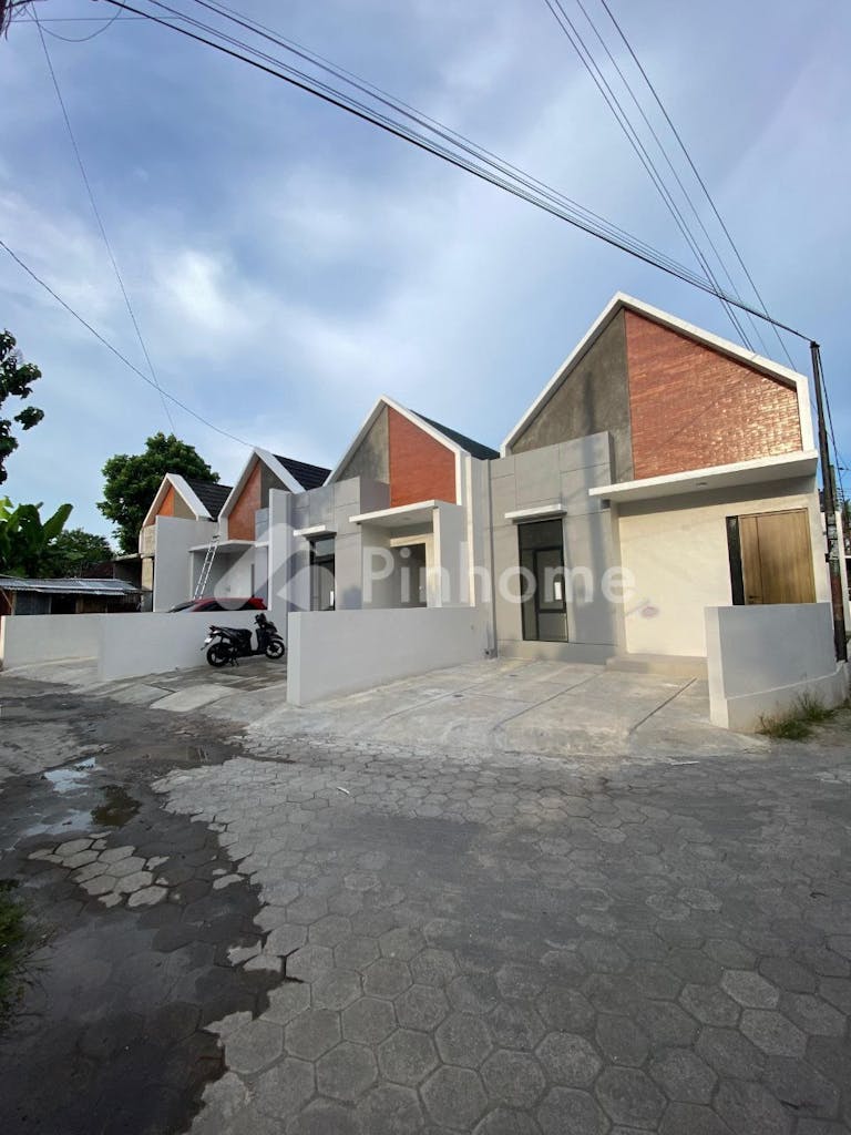 dijual rumah cantik super strategis murah di sidomoyo godean sleman yogyakarta - 2