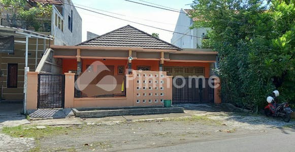 Disewakan Rumah Siap Huni di Jl. Ki Mangun Sarkoro, Kadipiro, Kec. Banjarsari, Kota Surakarta, Jawa Tengah 57136 - Gambar 1