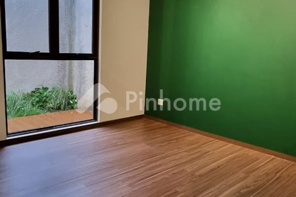 dijual rumah murah semi furnished di kota baru parahyangan - 2