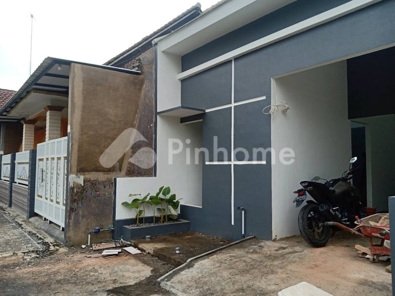 dijual rumah 2kt 42m2 di jl  melati kepanjen malang - 1