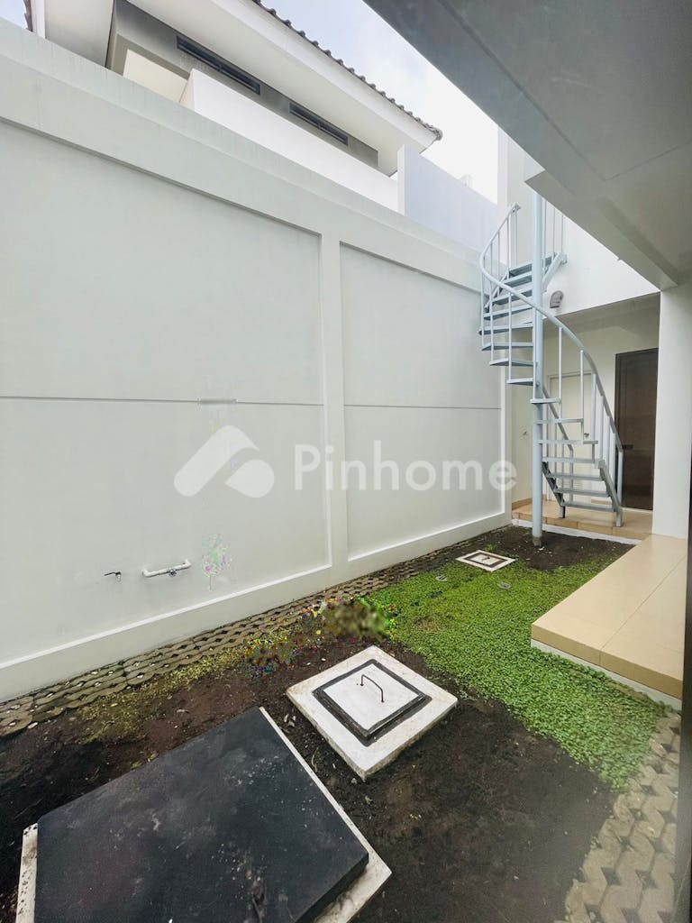 disewakan rumah modern area elite btari summarecon bandung di rancabolang  rancabalong - 4