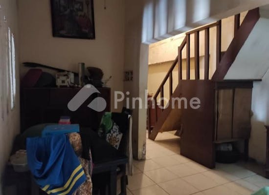 dijual rumah siap pakai dekat green lake city di pinang griya permai - 4