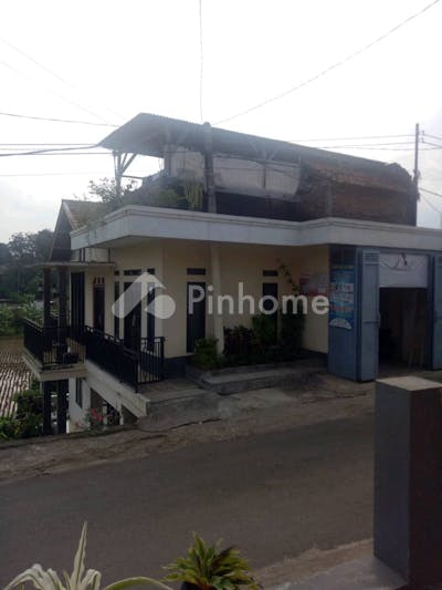 dijual rumah lokasi strategis di cilengkrang - 2