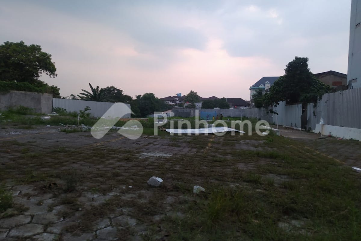 similar property dijual tanah komersial siap huni dekat rs di jl  dr  saharjo  manggarai - 14