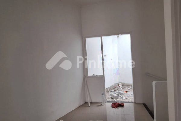 dijual rumah lokasi strategis di bambu apus di jalan mandor hassan - 8