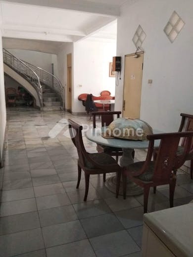 dijual rumah 5kt 270m2 di jl  poltangan raya pasar minggu jkarta seltn - 7