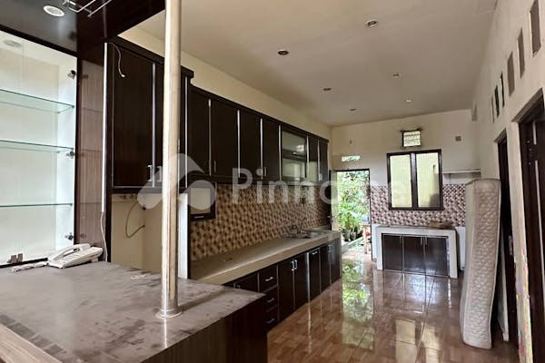 dijual rumah sangat strategis di serpong - 4