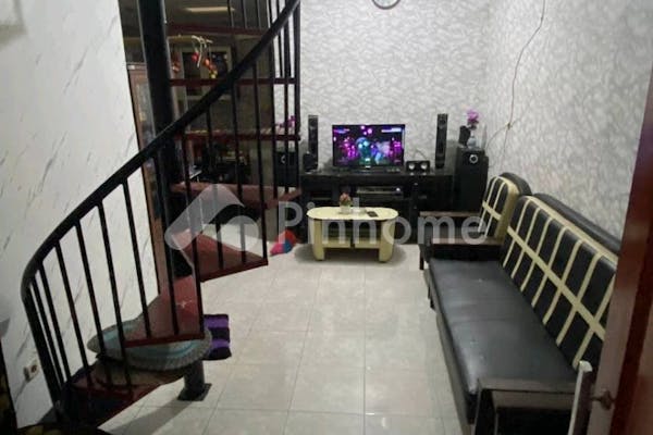 dijual rumah 2 lantai di komplek manglayang regency cileunyi - 3