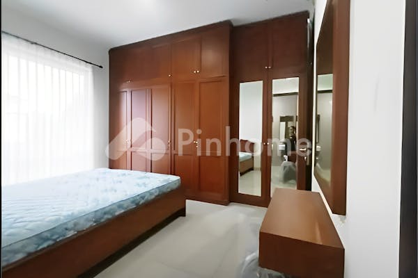 disewakan rumah semi furnish di jalan boulevard bintaro jaya - 4