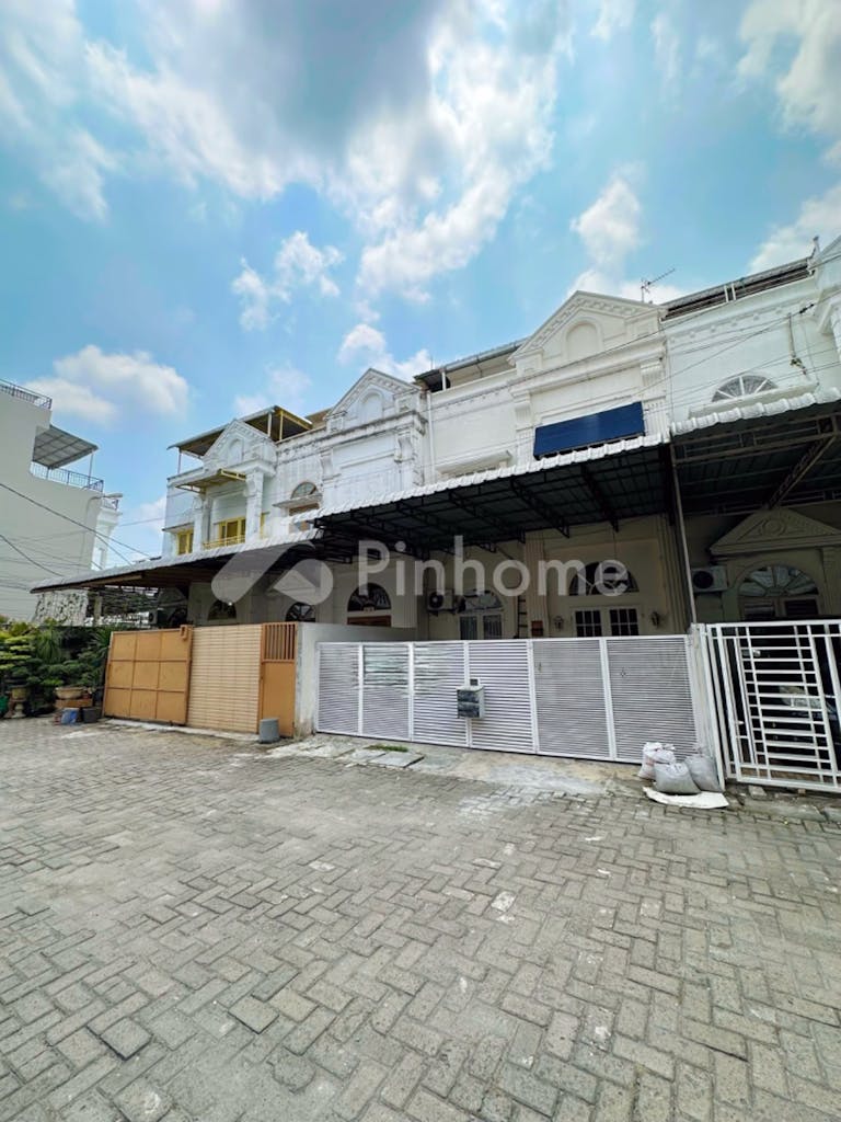 dijual rumah bagus dan nyaman lebar 6 meter di komplek krakatau point  jalan bhayangkara - 1