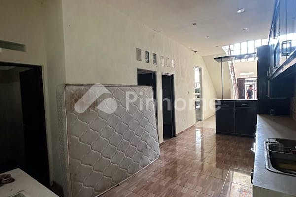 dijual rumah sangat strategis di serpong - 5