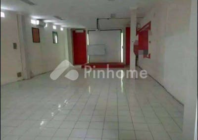 dijual ruko 3 lantai lokasi strategis di jl  gatot subroto - 5