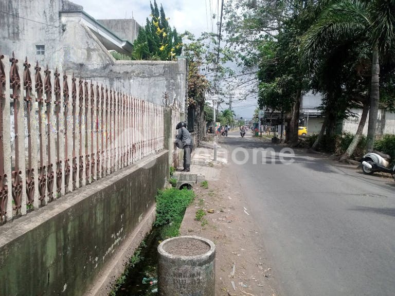 disewakan rumah di pusat kota genteng di jalan mliwis - 3