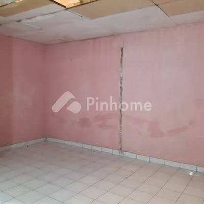 dijual rumah siap pakai perumnas 1 karawaci di jl  mujair raya - 3