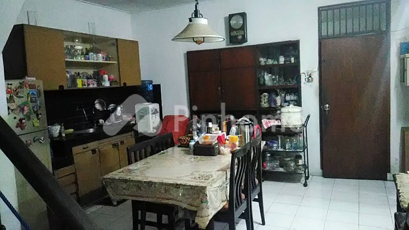 dijual rumah cilandak barat  lt  223 tenang  parkir tertib nego di jalan mpr - 9