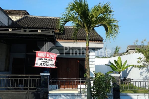 dijual rumah siap pakai nyaman dan asri di pondok halim 2 blok f3 no  12 - 1