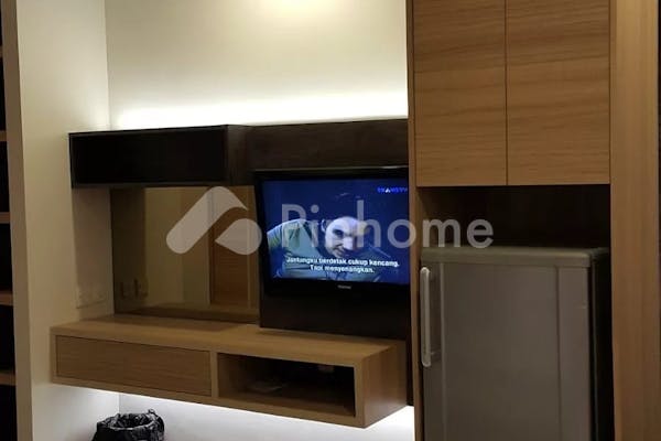 dijual apartemen murah full furnish di sudirman suites - 2