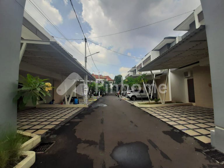 dijual rumah 4kt 105m2 di jl ciganjur - 4