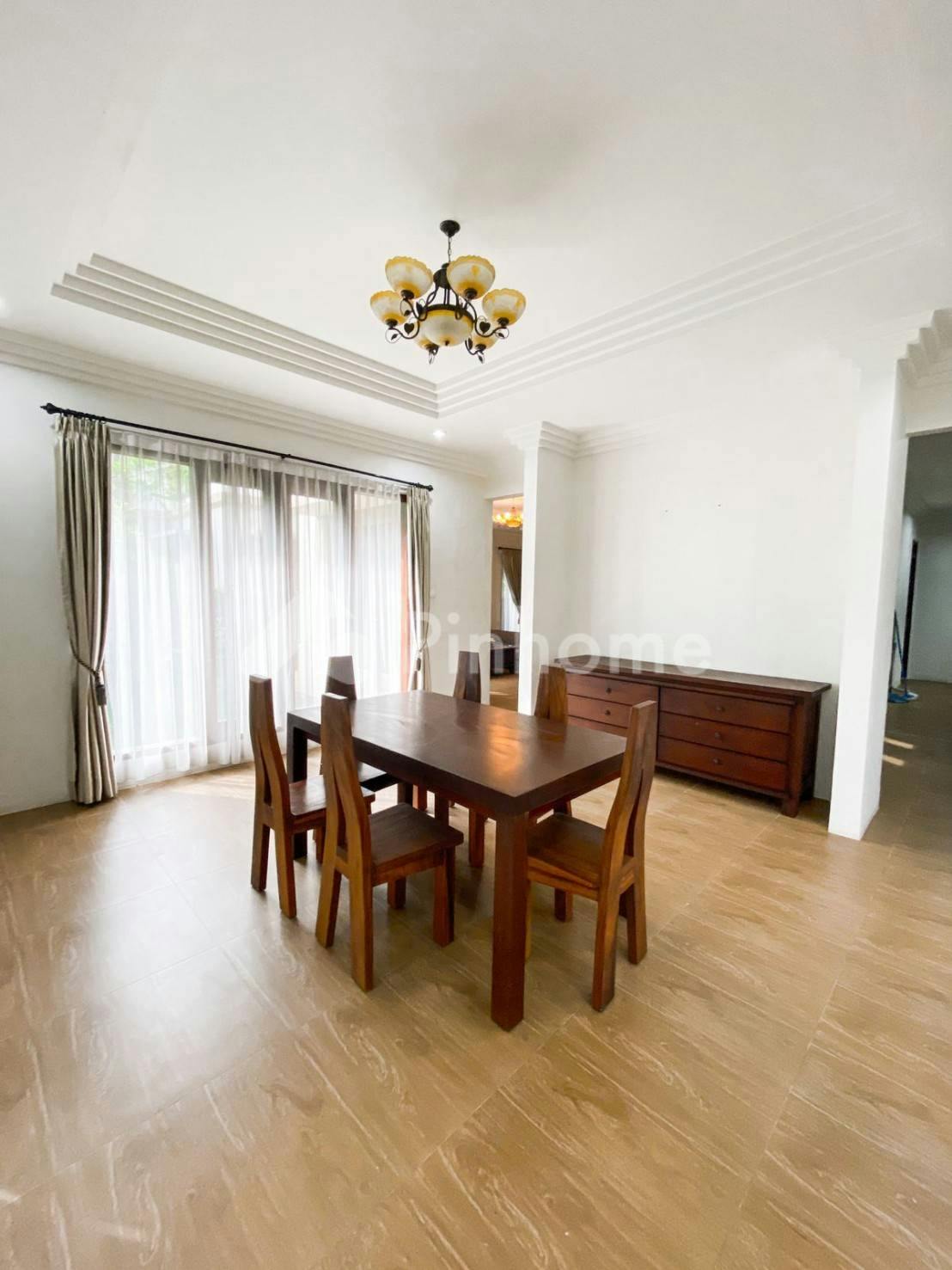 dijual rumah 2 lantai full furnish siap pakai di villa panbil residences - 10