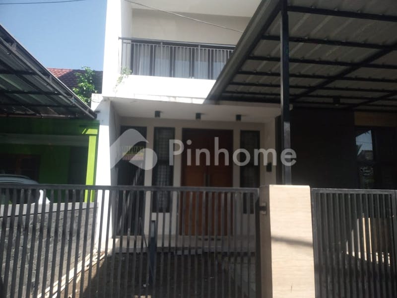 dijual rumah 2 lantai komplek tanjung sari asri barat antapani di antapani bandung - 1