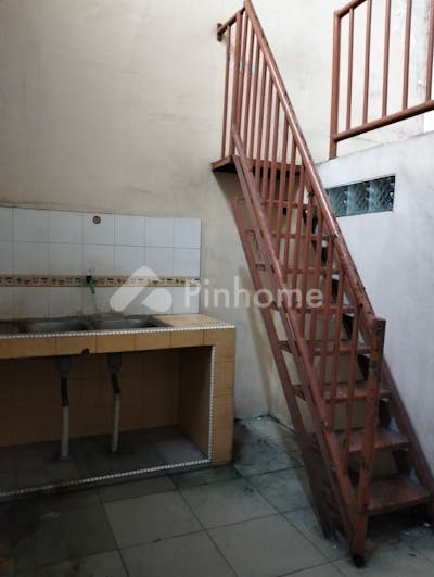 dijual rumah 2kt 108m2 di taman surya 3 jakarta barat - 5