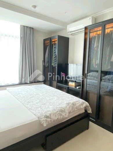 dijual apartemen newly renovated hamptons park apartmen di apartemen hamptons park - 7