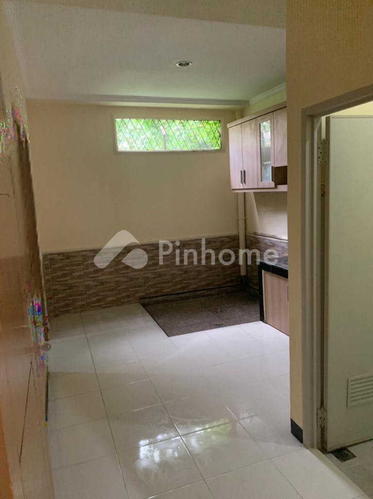 dijual rumah lokasi bagus di jl  cipedak v rt rw 006 09 no  67 - 3