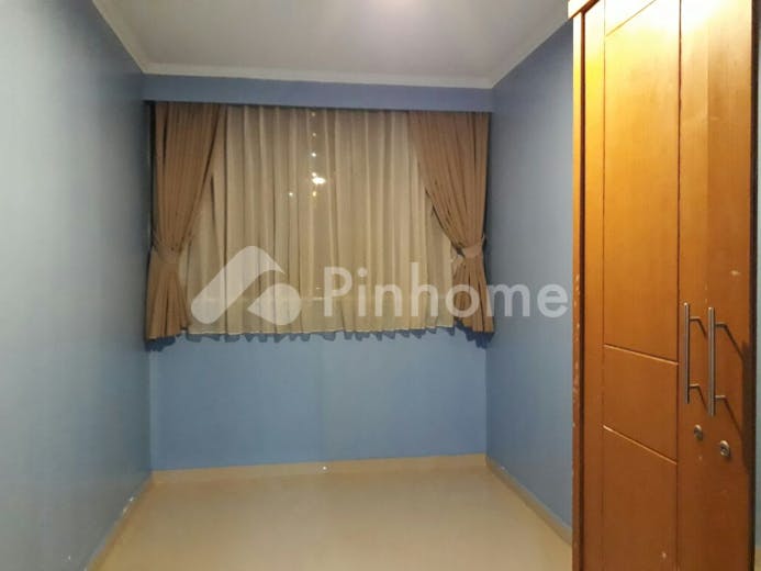 dijual apartemen lokasi strategis di apartemen taman rasuna - 2