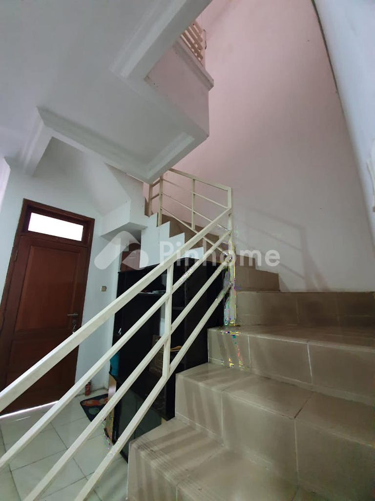 disewakan rumah furnished siap huni di turangga - 8