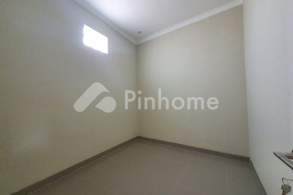 dijual rumah siap pakai di jl  sulfat indah - 15