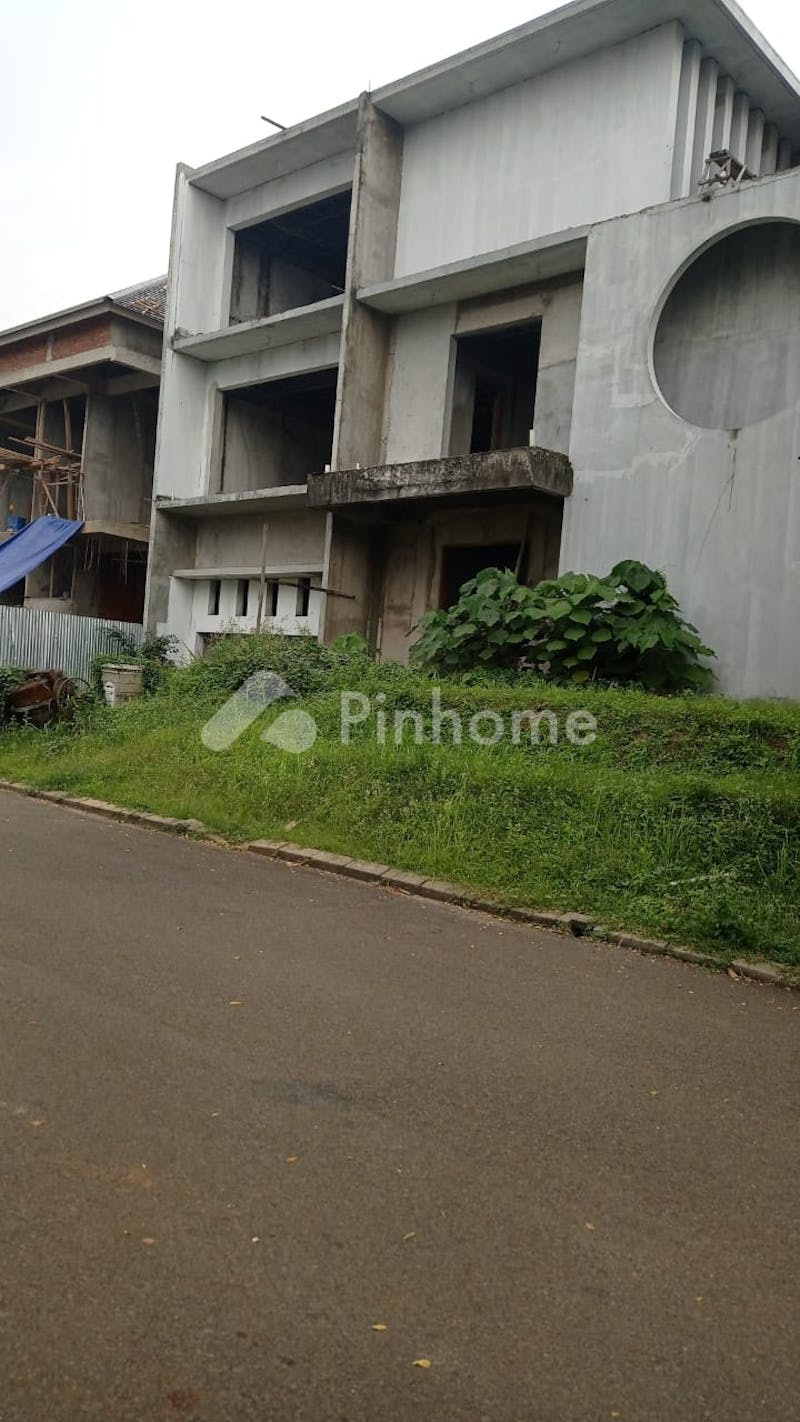 dijual rumah di summarecon serpong - 1