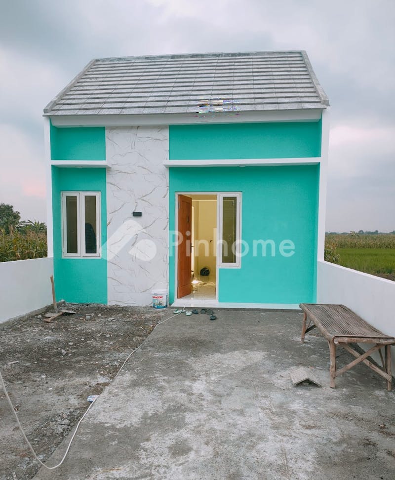 dijual rumah baru on progres menganti gresik di jalan raya bringkang menganti gresik - 1