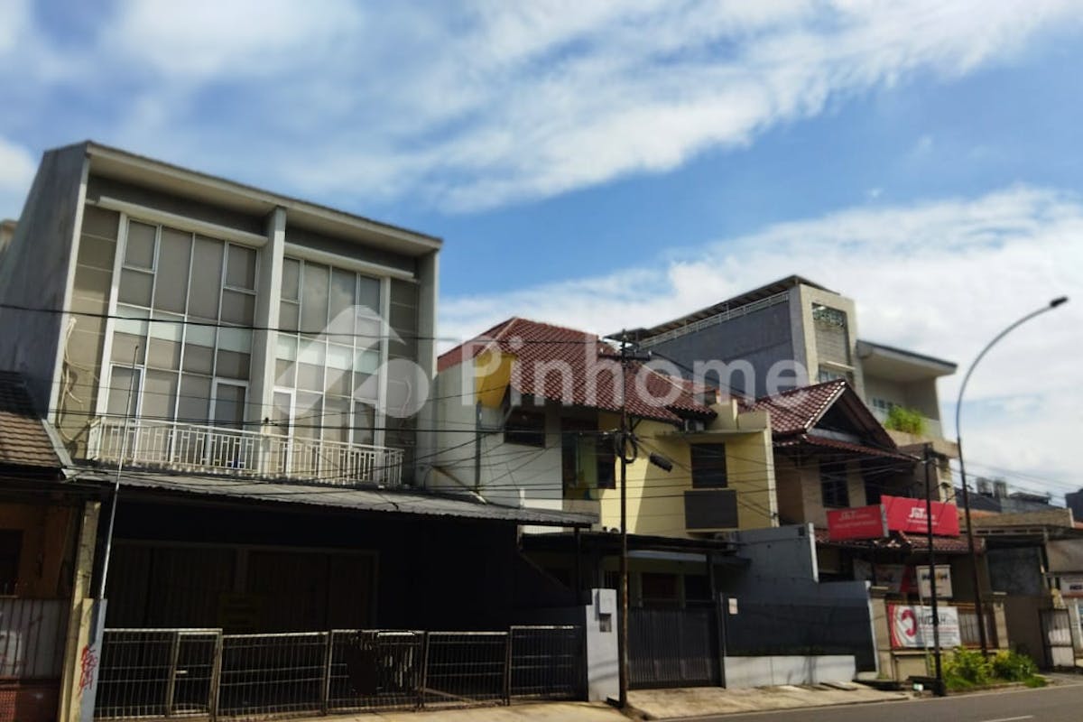 similar property dijual ruko lokasi strategis di jl  merpati raya  bintaro 12330  pesanggrahan  jakarta selatan - 2
